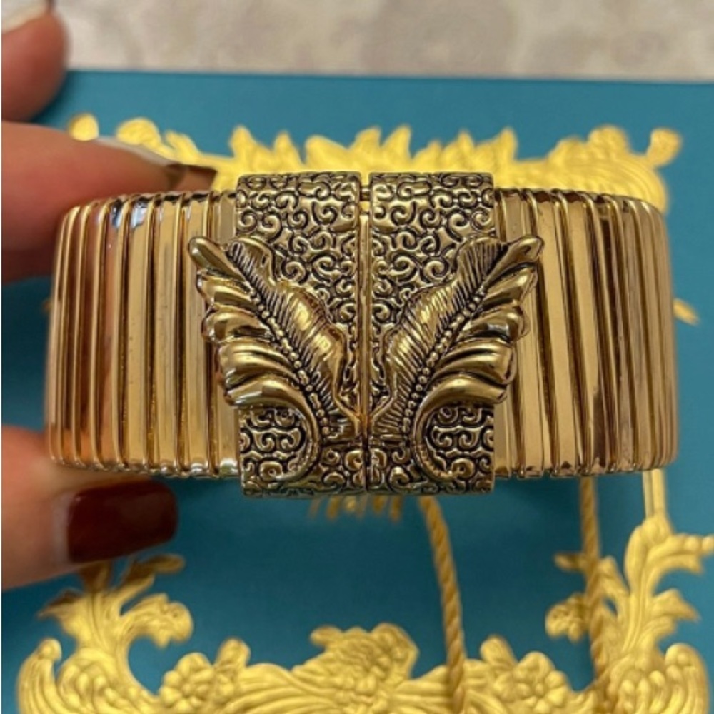 BNWT ANNA DELLO RUSSO H&M bracelet